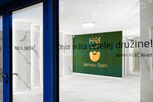Lobby-Jankov-Dom-02